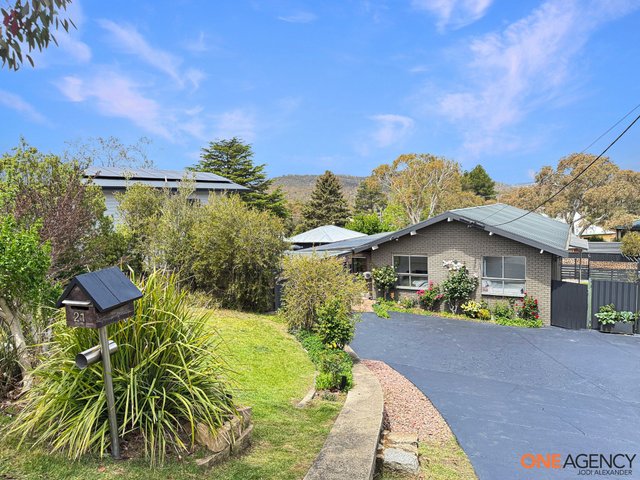 21 Banjo Paterson Crescent, NSW 2627