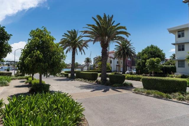 412/66 Sickle Avenue, QLD 4212