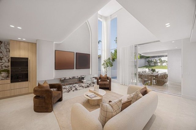 98D Bassett Street, NSW 2220