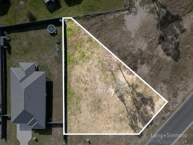 10 Wilkens Street, NSW 2358