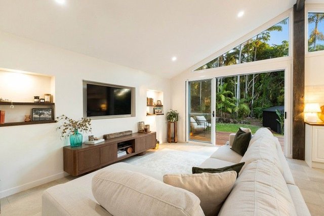 1 Rosemount Court, NSW 2486