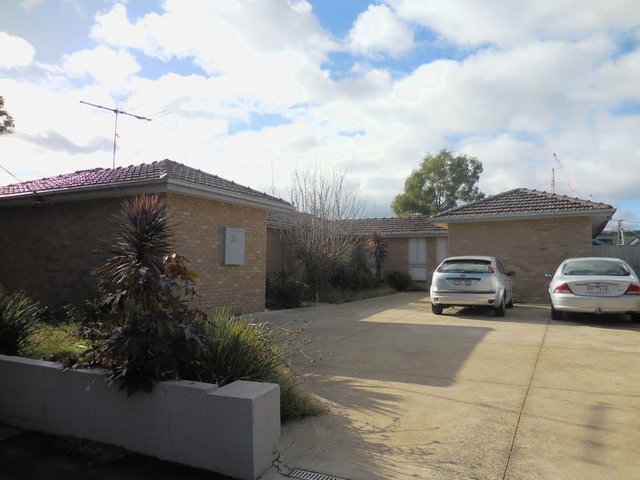 1/36 Deakin Street, VIC 3057