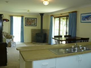 Kitchen/Lounge (2010-02-25)