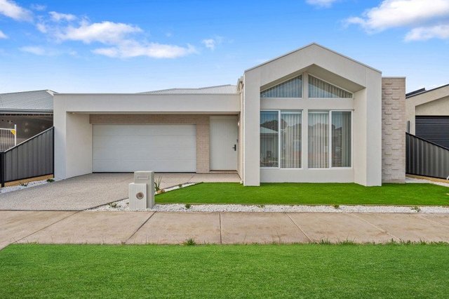 9 Aquamarine Drive, VIC 3064