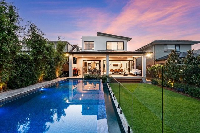 33 Fourth Avenue, NSW 2068