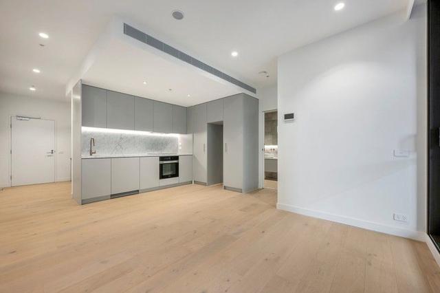 201/121 Cardigan Street, VIC 3053
