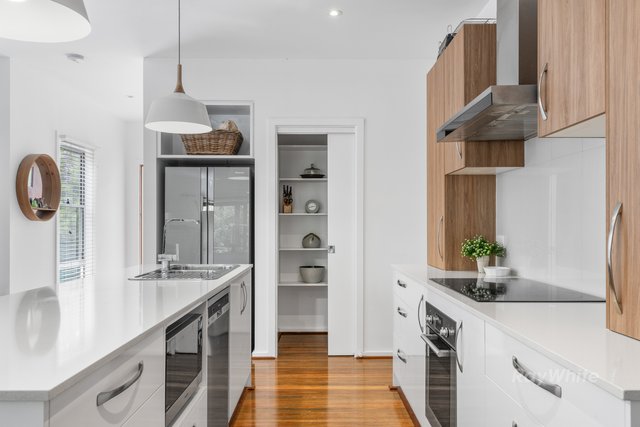 10B Mirrabooka Avenue, NSW 2537