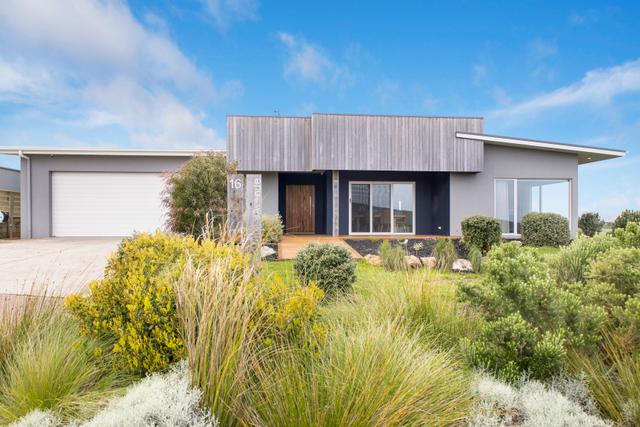 16 Whale Avenue, VIC 3280