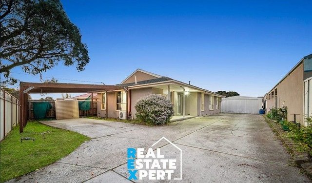 11 Ivan Crescent, VIC 3976