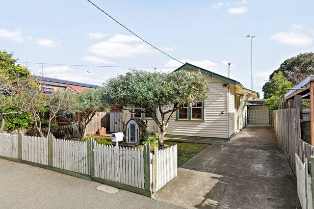 8 Holloway Road, VIC 3056