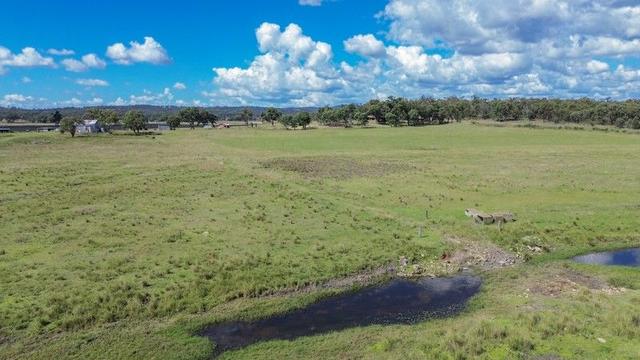 15962 Cunningham Highway, QLD 4370