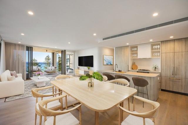 701/4 First Avenue, QLD 4220