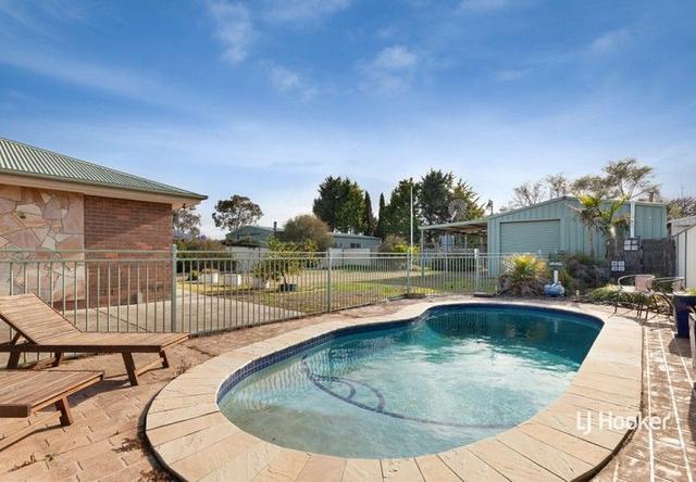 11 McCarthy Court, VIC 3756