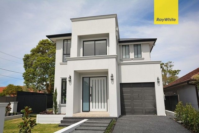 10 Roseberry Street, NSW 2160