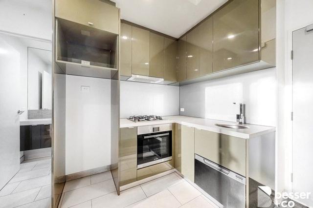 706/33 Clarke Street, VIC 3006