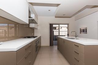 Kitchen detail (2014-08-15)