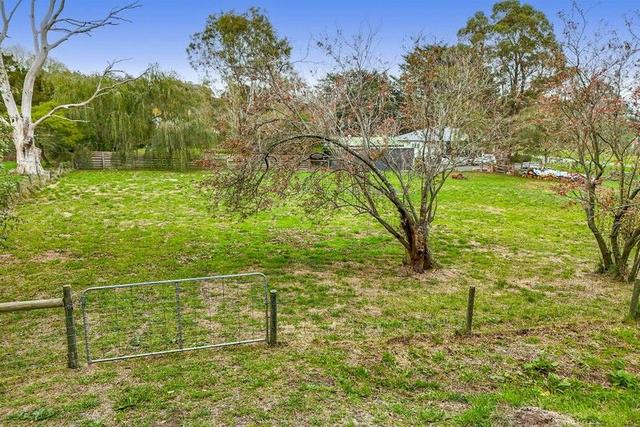 16 Blackhorse Lane, VIC 3352