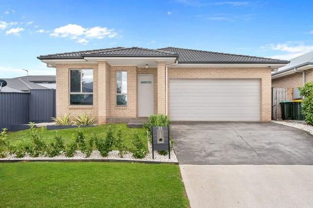 33 Blain Road, NSW 2570