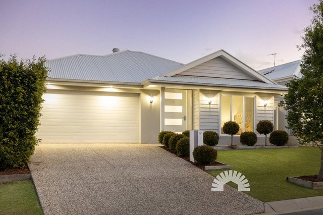 17 Bloomfield Street, QLD 4506