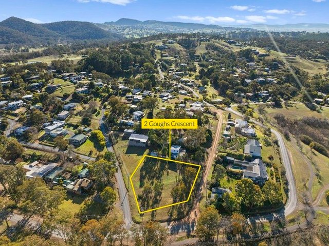 2 Goughs Crescent, VIC 3723