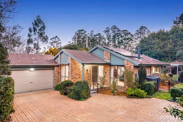 10 Olinda Crescent, VIC 3788