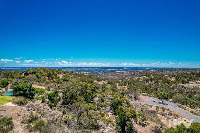 14 The Oaks, WA 6069