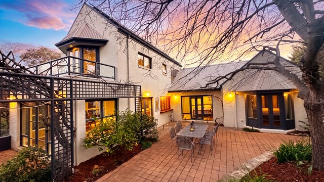 7 Fernyhough Crescent, ACT 2602