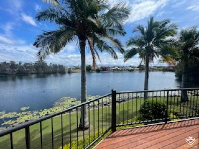 Unit42/7-9 Santa Cruz Boulevard, QLD 4226