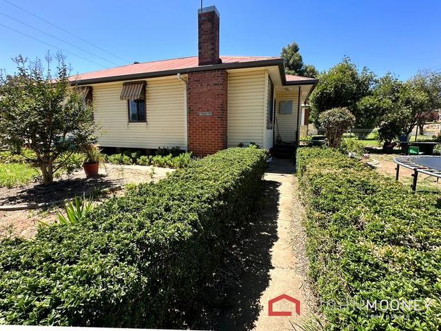 1 Phillip Avenue, NSW 2650