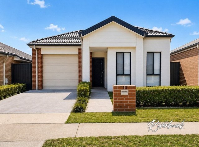 13 Fleet Avenue, NSW 2747