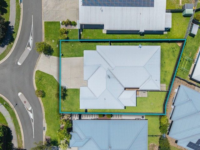 6 Perren Crescent, QLD 4560