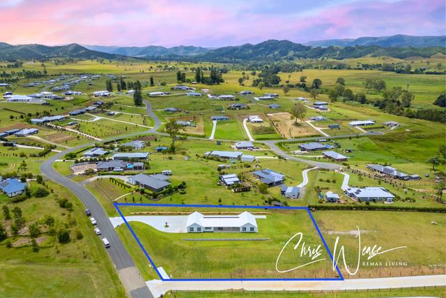 1,4 Pine Tree Drive, QLD 4515