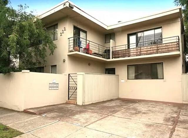 2/222 Barkly Street, VIC 3182