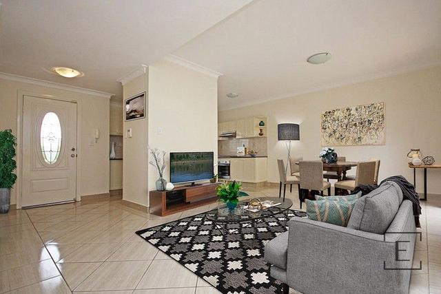 2/7 Montrose Road, NSW 2046