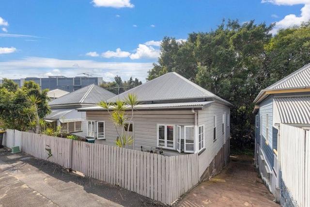 25 Lower Clifton Terrace, QLD 4059