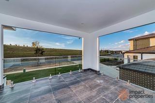 Balcony (2019-11-01)