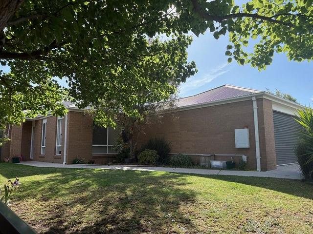 24 Glebe Drive, VIC 3850