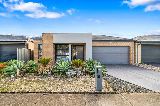 121 Lineham Drive, VIC 3977