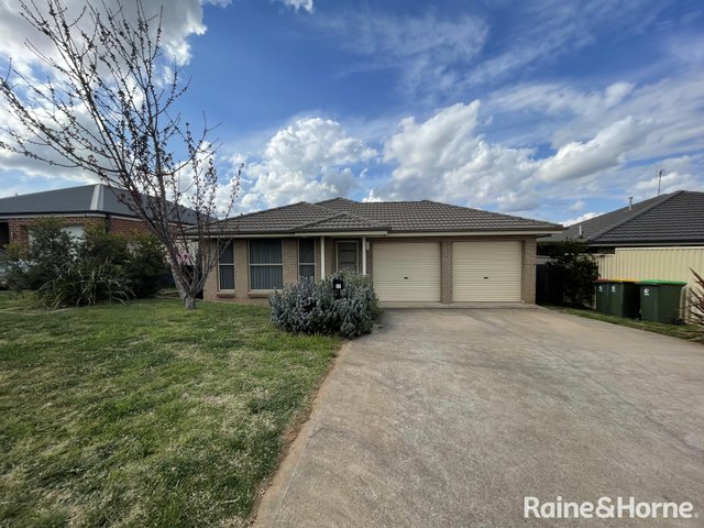 17 Romano Drive, NSW 2800