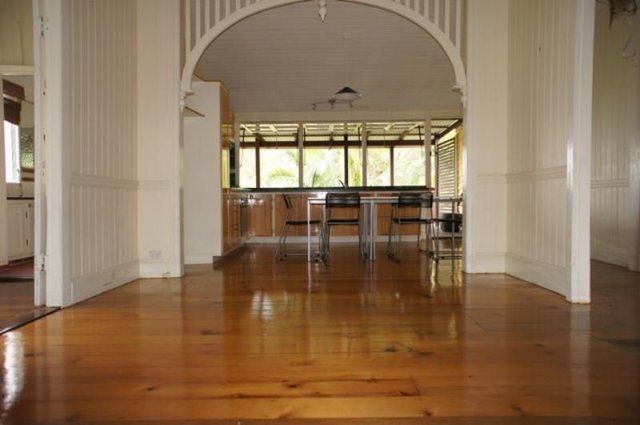 15 Ampthill St, QLD 4101