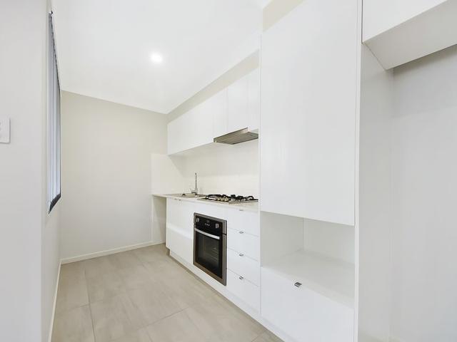 2/42 Miamax Place, QLD 4133