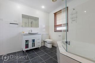 Main Bathroom (2016-12-16)