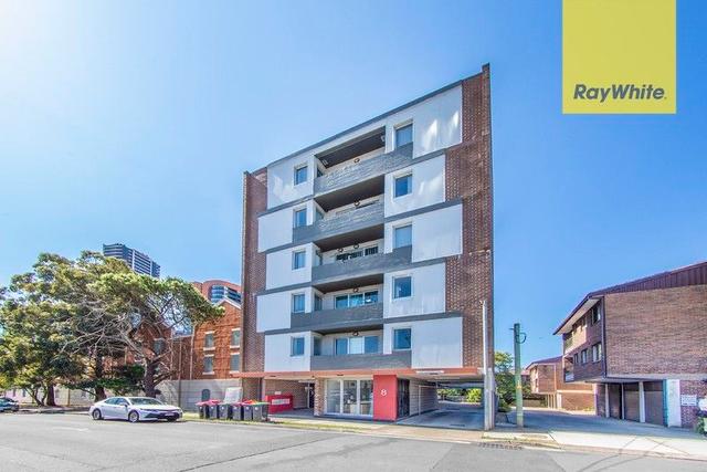 8/8 Una Street, NSW 2150