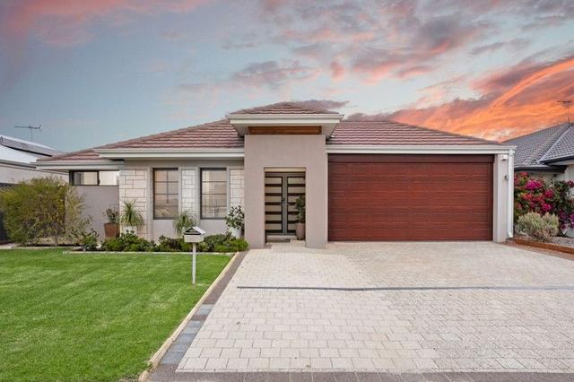 32 Ukich Crescent, WA 6163