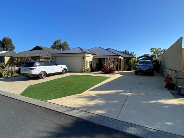 4 Holroyd Garden, WA 6232