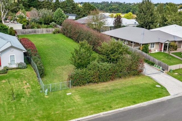 13 Gibbons Road, NSW 2577
