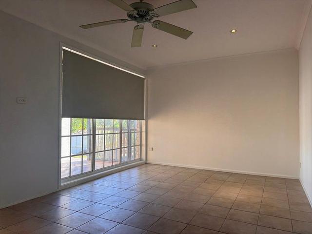 2 Stagg Place, NSW 2560