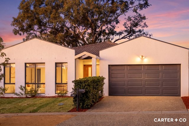 18 Nellie Hamilton Avenue, ACT 2912