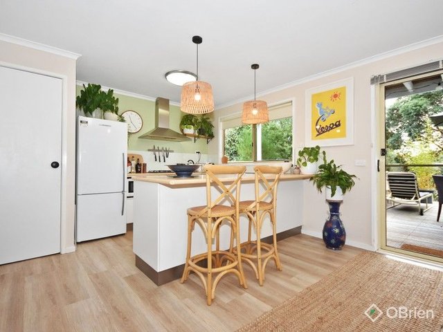 8 Currawong Close, VIC 3880