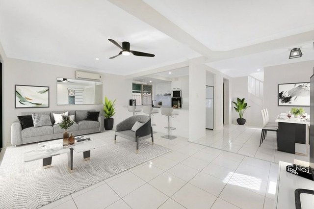 2/103 Nobby Parade, QLD 4220